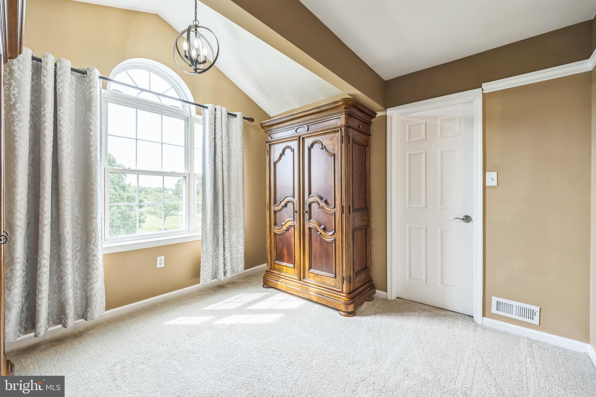 104 Abigail Lane Mickleton, NJ 08056 - Photo 32 of 75 an empty room with windows and closet