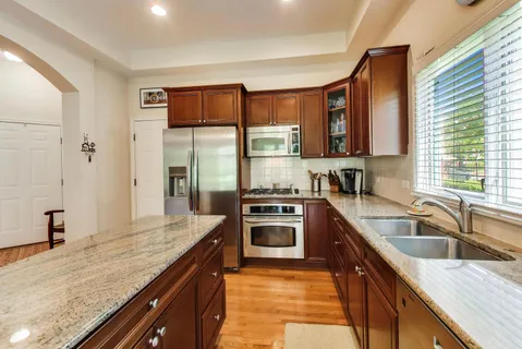$489,995 | 766 North Maple Avenue, Palatine, IL 60067