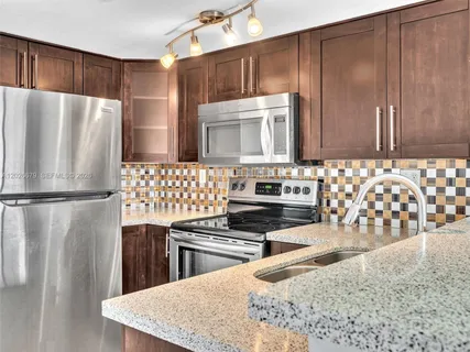 $325,000 | 8695 Northwest 6th Lane, Unit 2111, Miami, FL 33126