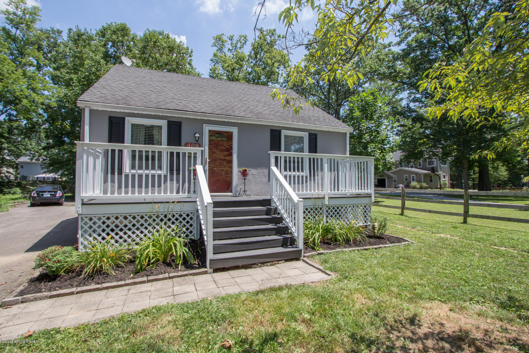 409 Wood Road Louisville, KY 40222 - Photo 38 of 53 Cape Cod Cottage!