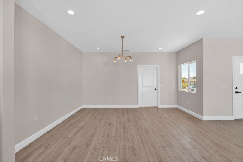 15991 Tao Road Apple Valley, CA 92307 - Photo 18 of 49 Dining Room