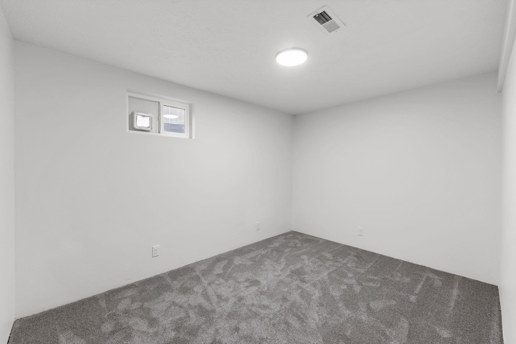 1214 East Broad Avenue Spokane, WA 99207 - Photo 27 of 30