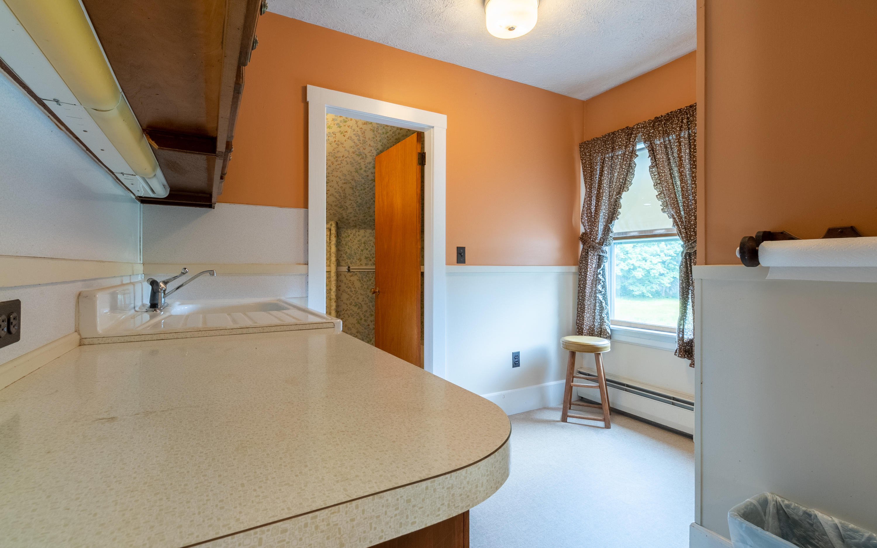 35 Mountain Road Biddeford, ME 04005 - Photo 17 of 32 Kitchen