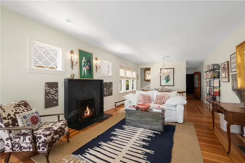 $889,000 | 229 6th Street, Providence, RI 02906