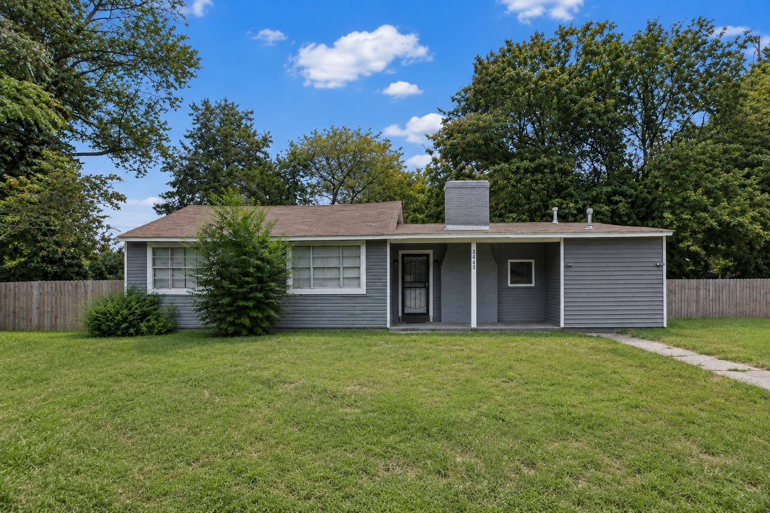 2442 Manchester Road Memphis, TN 38114 - Photo 1 of 17 Gallery Image 1