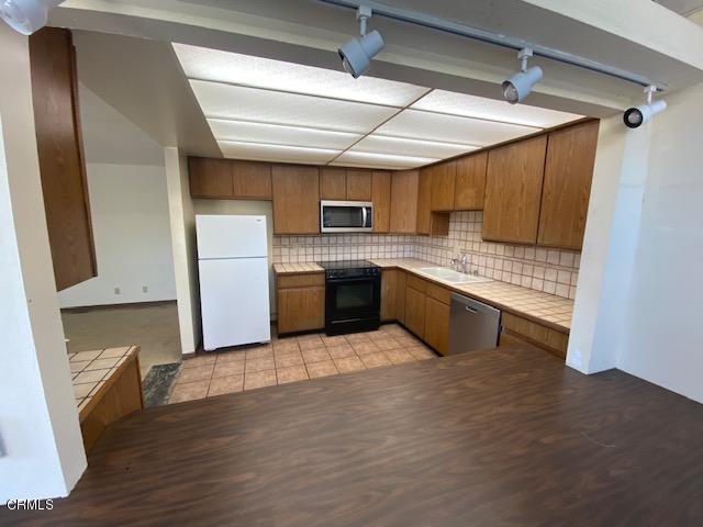 6288 Stow Canyon Road Goleta, CA 93117 - Photo 10 of 44 IMG_1753