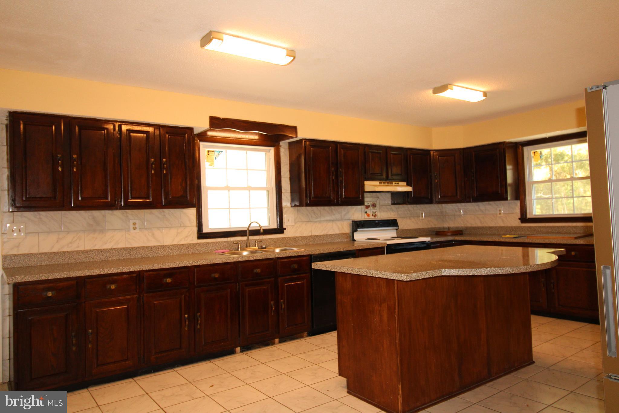 26438 Nanticoke Road Salisbury, MD 21801 - Photo 34 of 37 Kitchen