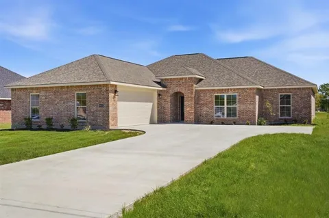 $399,000 | 6825 Bonne Meadow Lane, Lake Charles, LA 70605