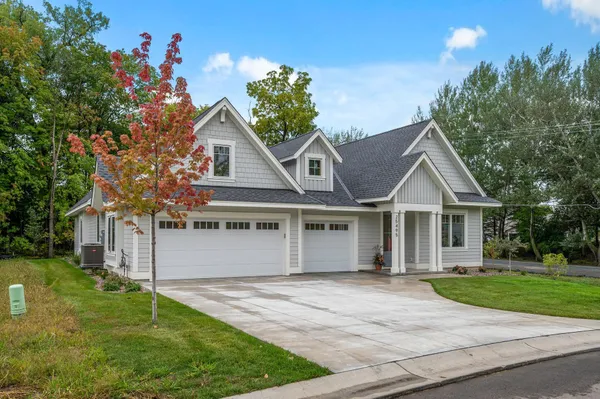 $1,299,875 | 25435 Park Lane, Excelsior, MN 55331