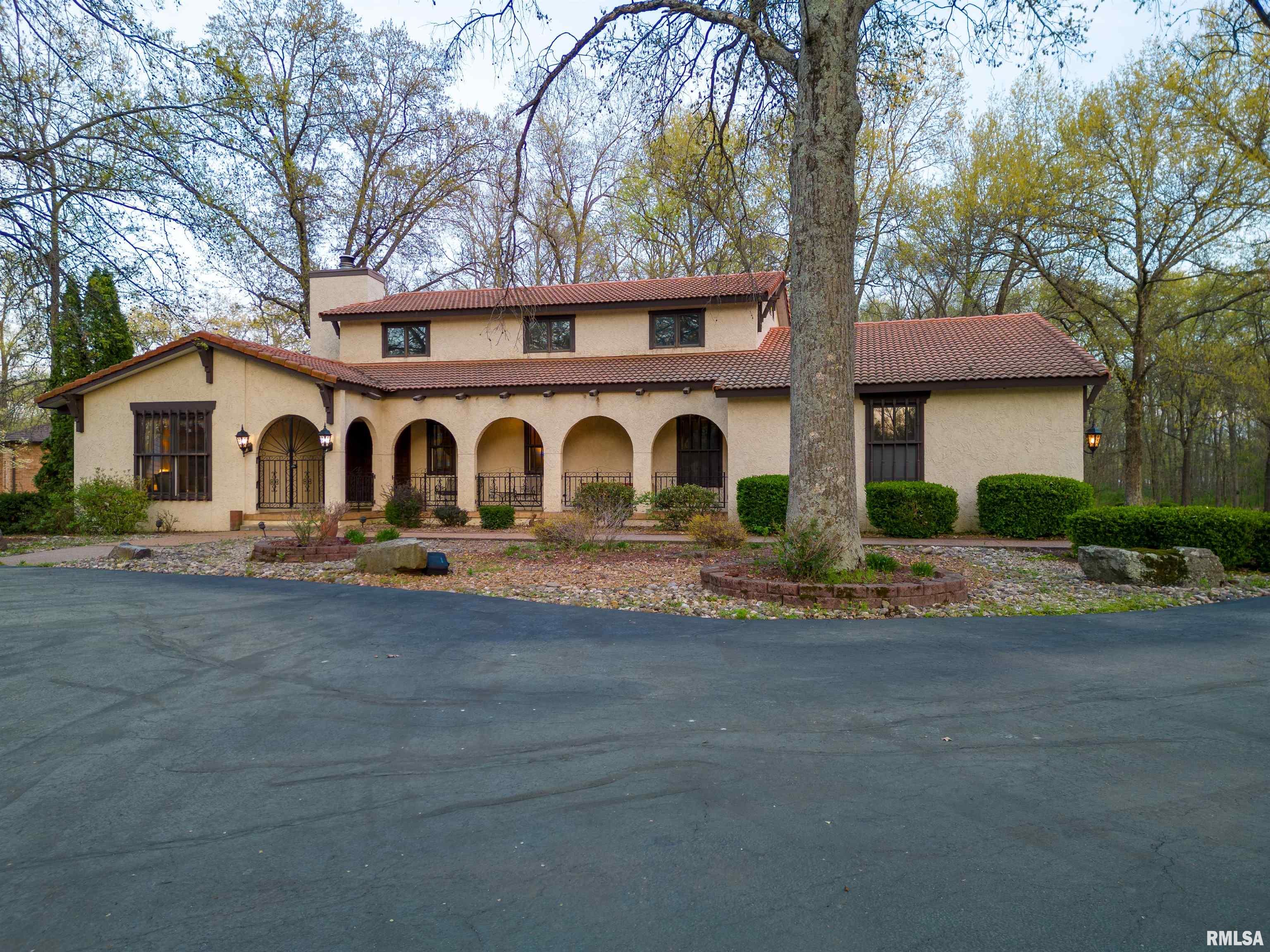 1665 Hawthorn Road Salem, IL 62881 - Photo 2 of 49 Gallery Image 2