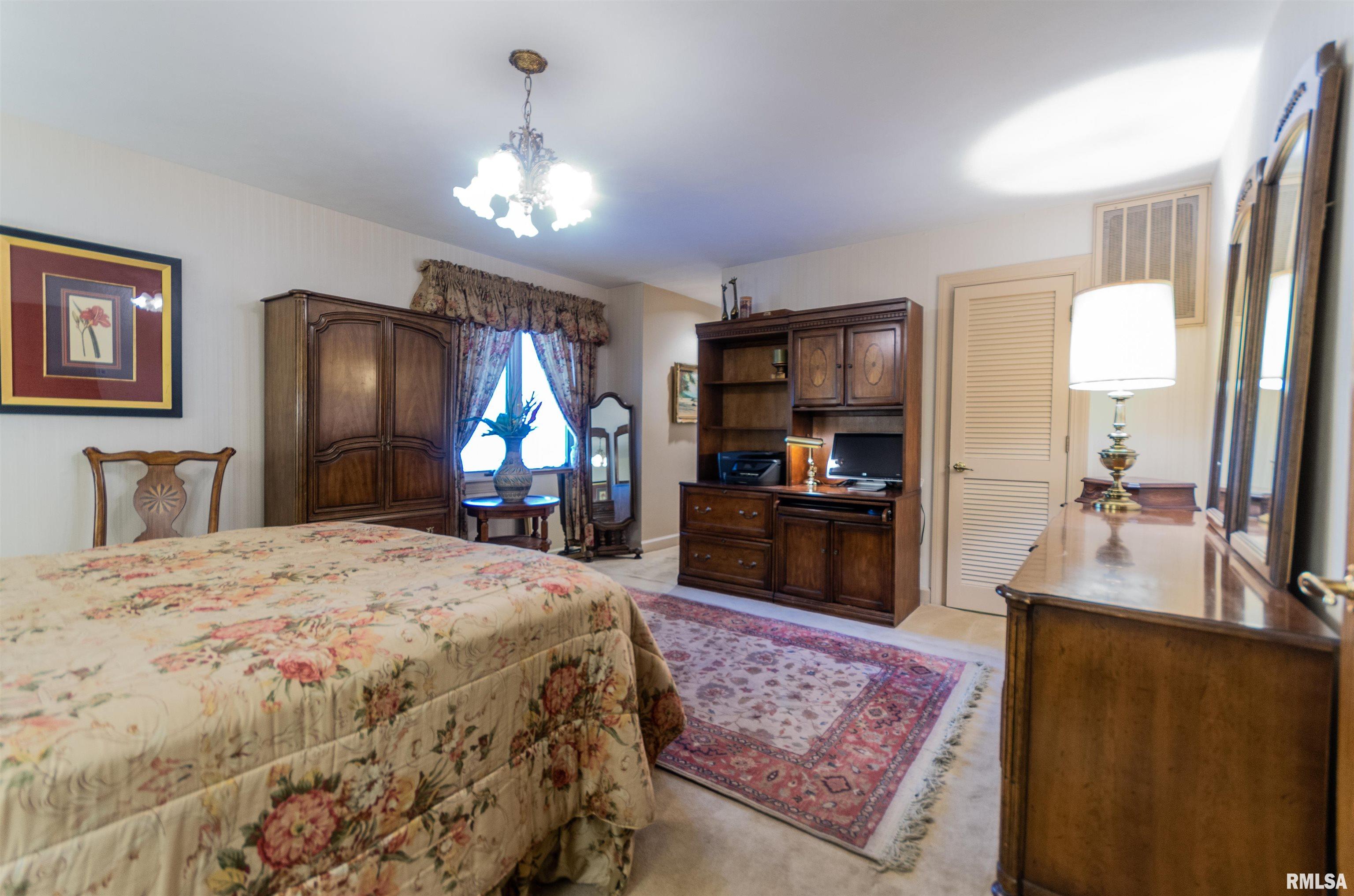 1665 Hawthorn Road Salem, IL 62881 - Photo 23 of 49 Gallery Image 23