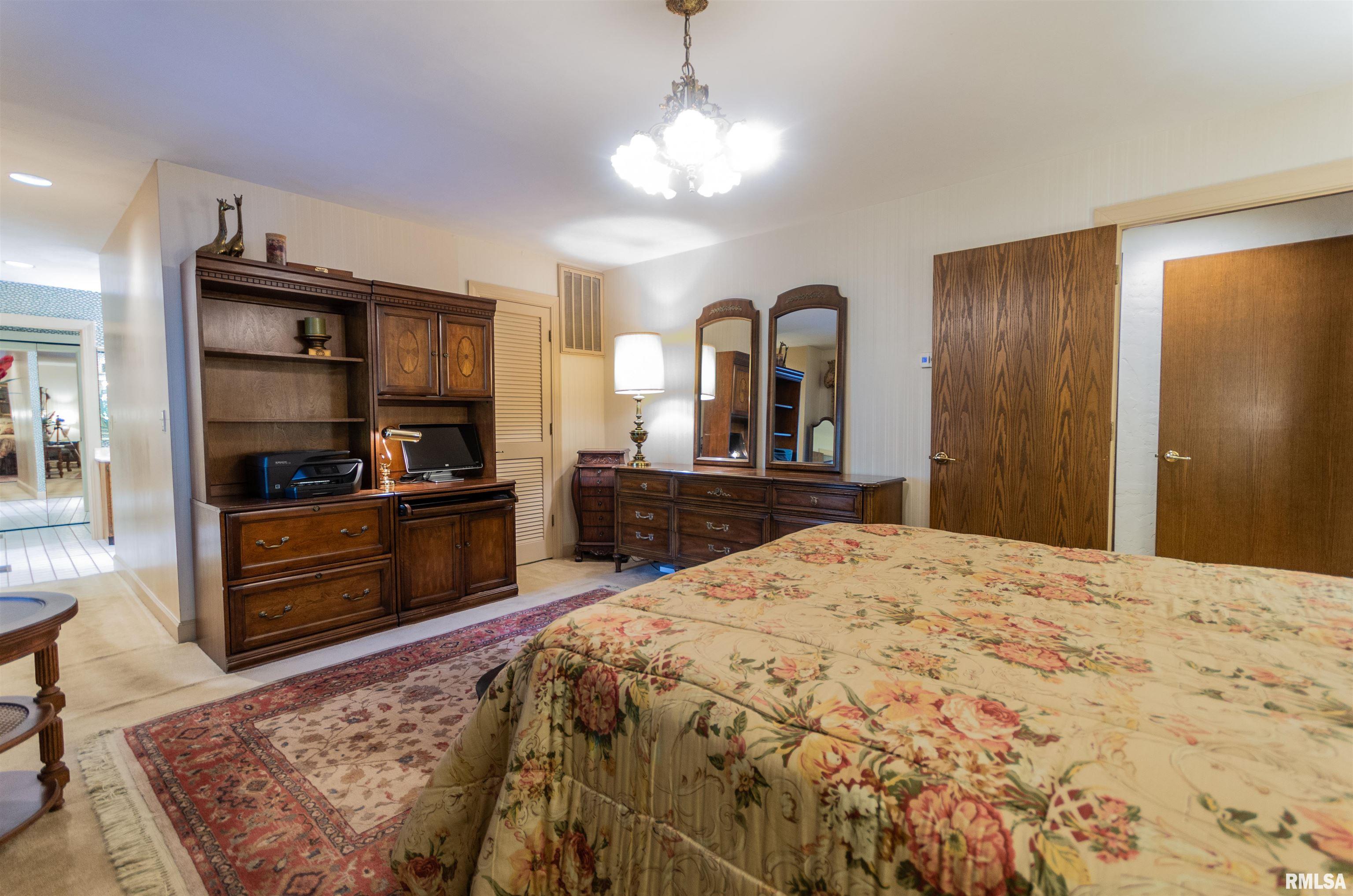 1665 Hawthorn Road Salem, IL 62881 - Photo 24 of 49 Gallery Image 24