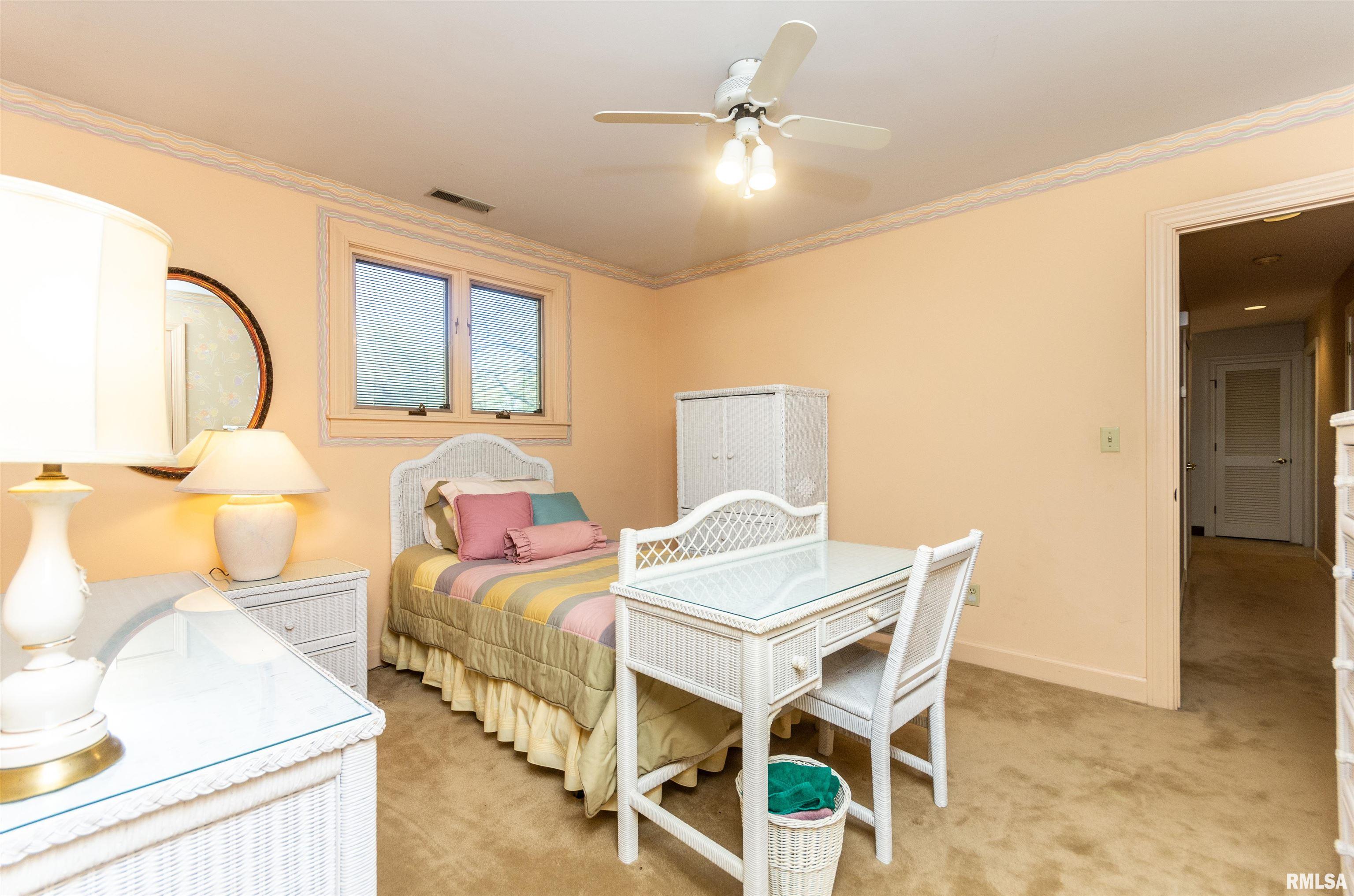 1665 Hawthorn Road Salem, IL 62881 - Photo 28 of 49 Gallery Image 28