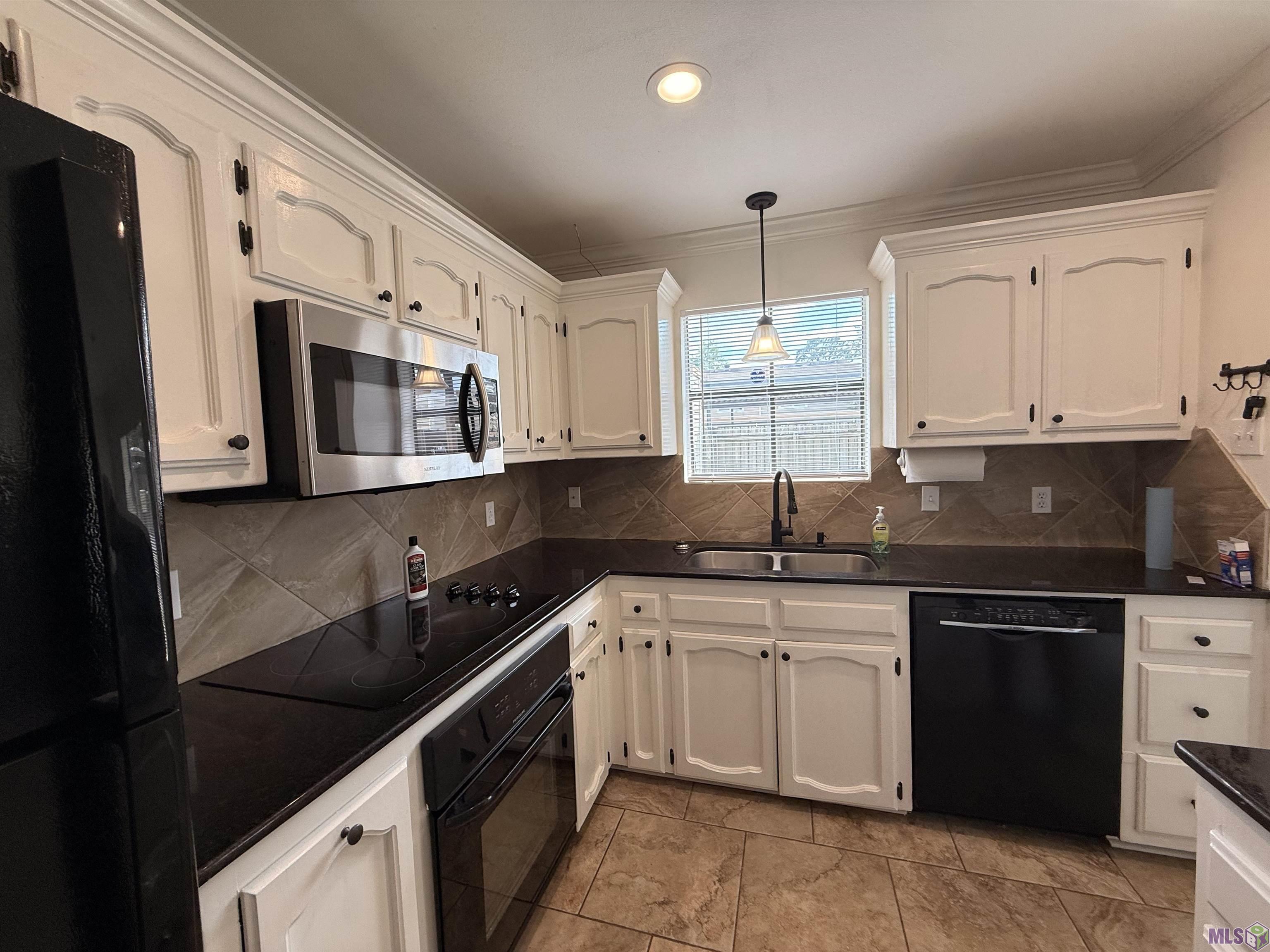 9843 Siegen Lane Baton Rouge, LA 70810 - Photo 5 of 11