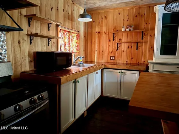 $320,000 | 178 Wadsworth Road, Ellisville, MS 39437