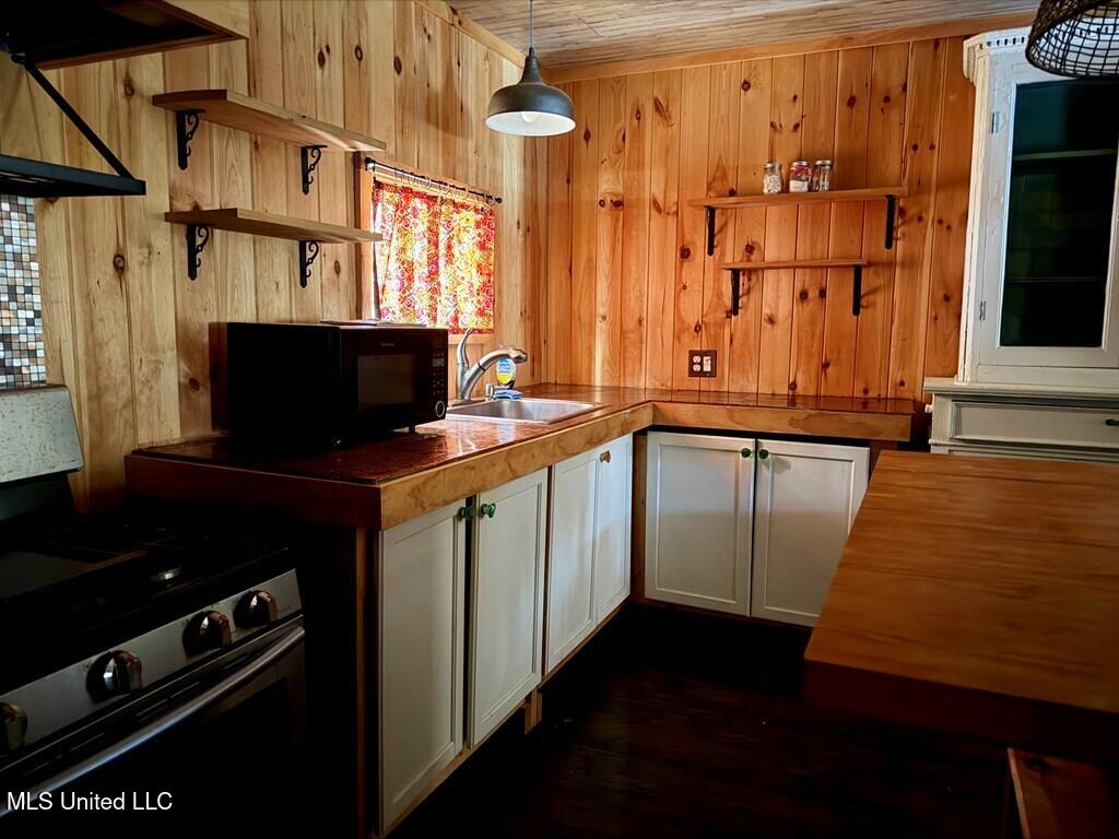 178 Wadsworth Road Ellisville, MS 39437 - Photo 5 of 25 185337_31 - Copy