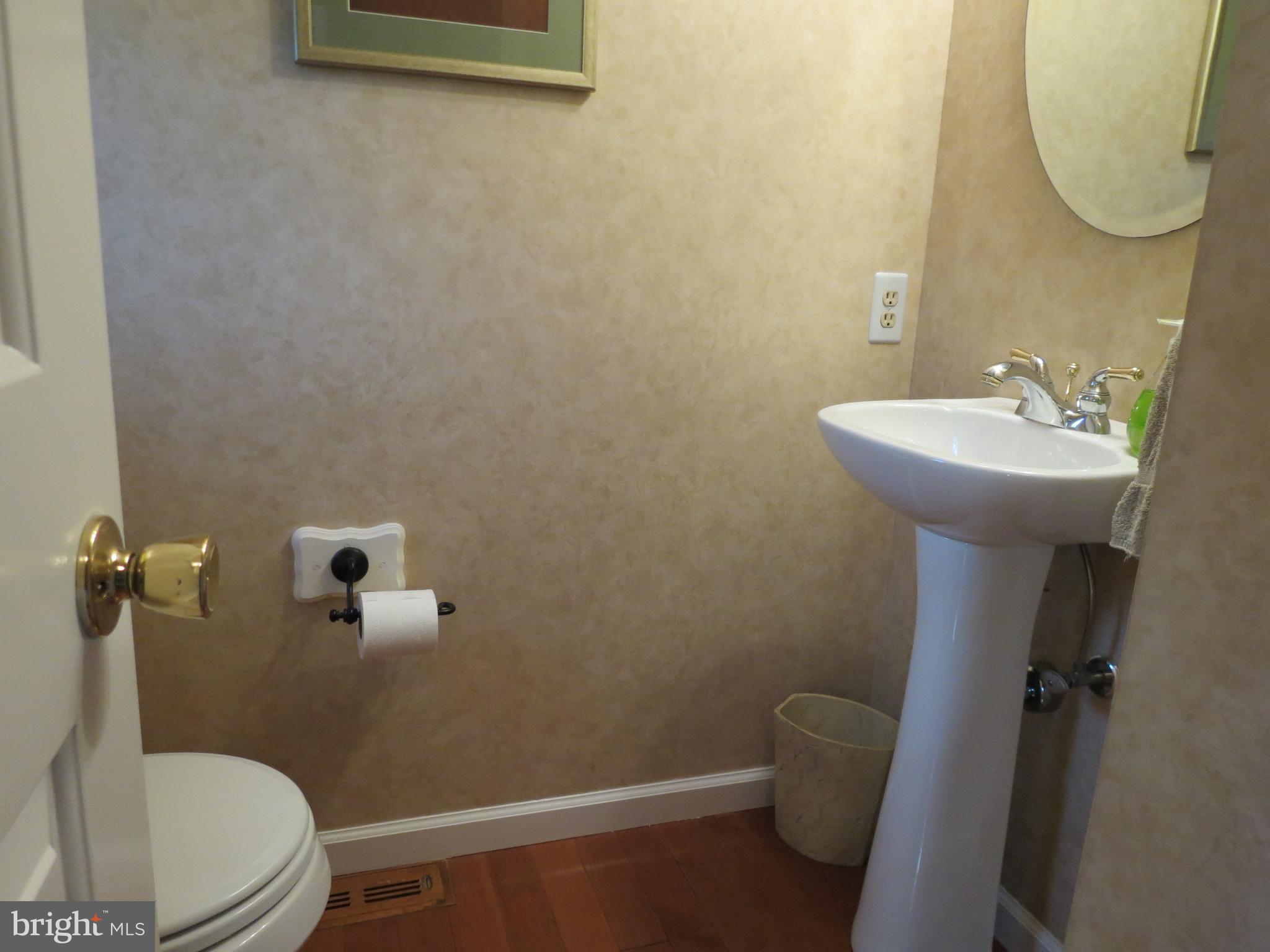 1130 Stonegate Road Hummelstown, PA 17036 - Photo 17 of 33 Power Room
