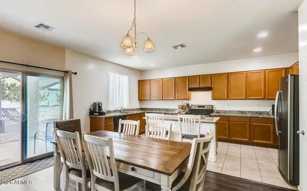 $560,000 | 6144 West Freeway Lane, Glendale, AZ 85302