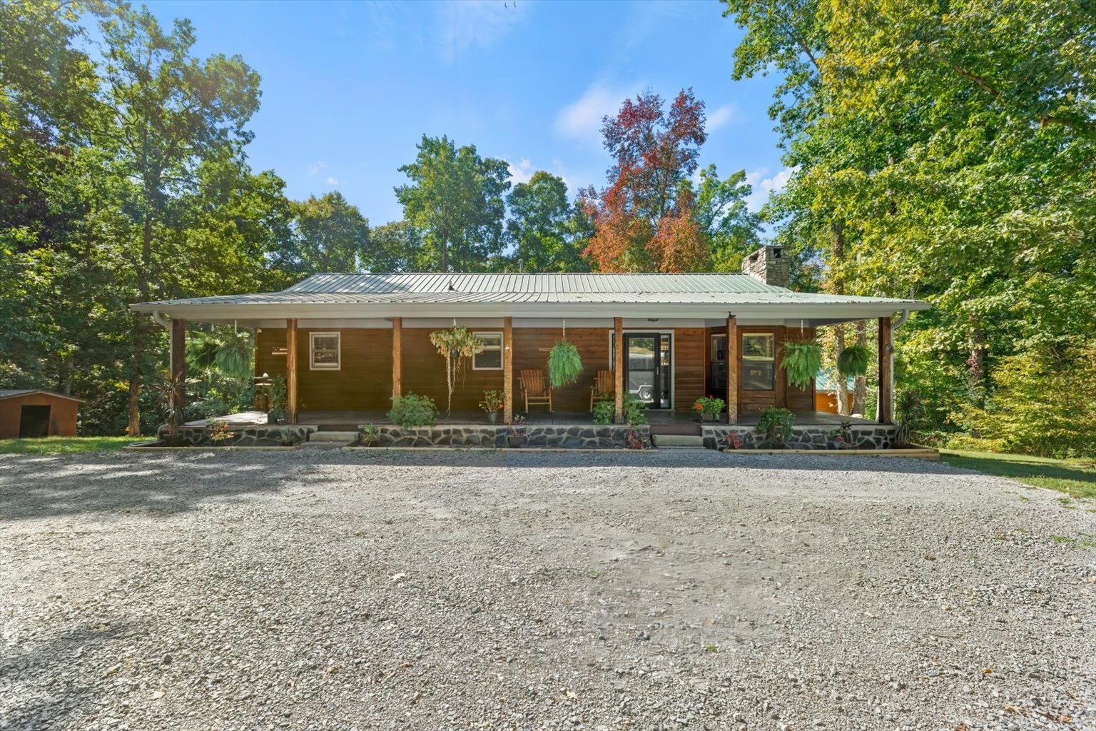 3911 Mobley's Cut Road Columbia, TN 38401 - Photo 4 of 19 front view of a house with a porch