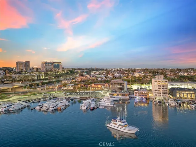 $3,395,000 | 210 La Jolla Drive, Newport Beach, CA 92663