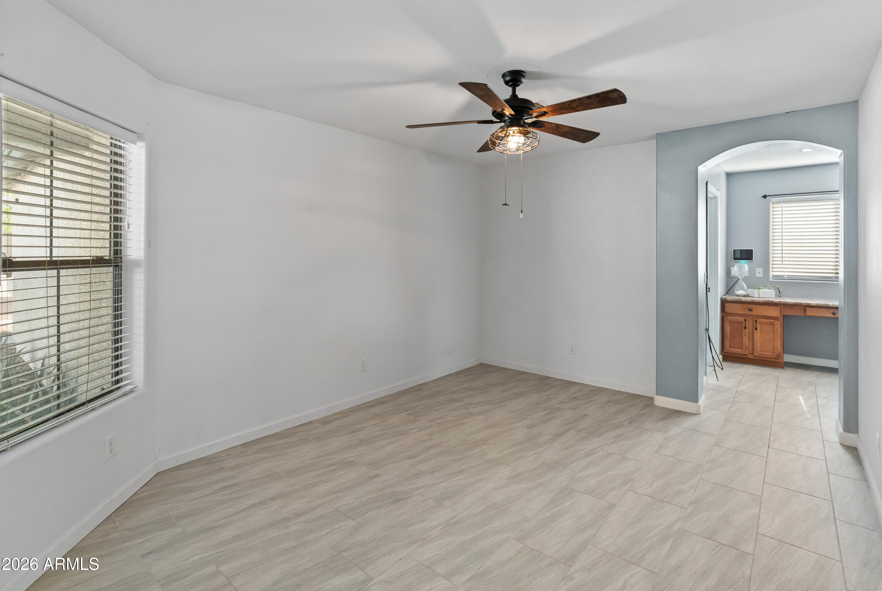 13630 West Redfield Road Surprise, AZ 85379 - Photo 6 of 34 13630 W Redfield Rd-24