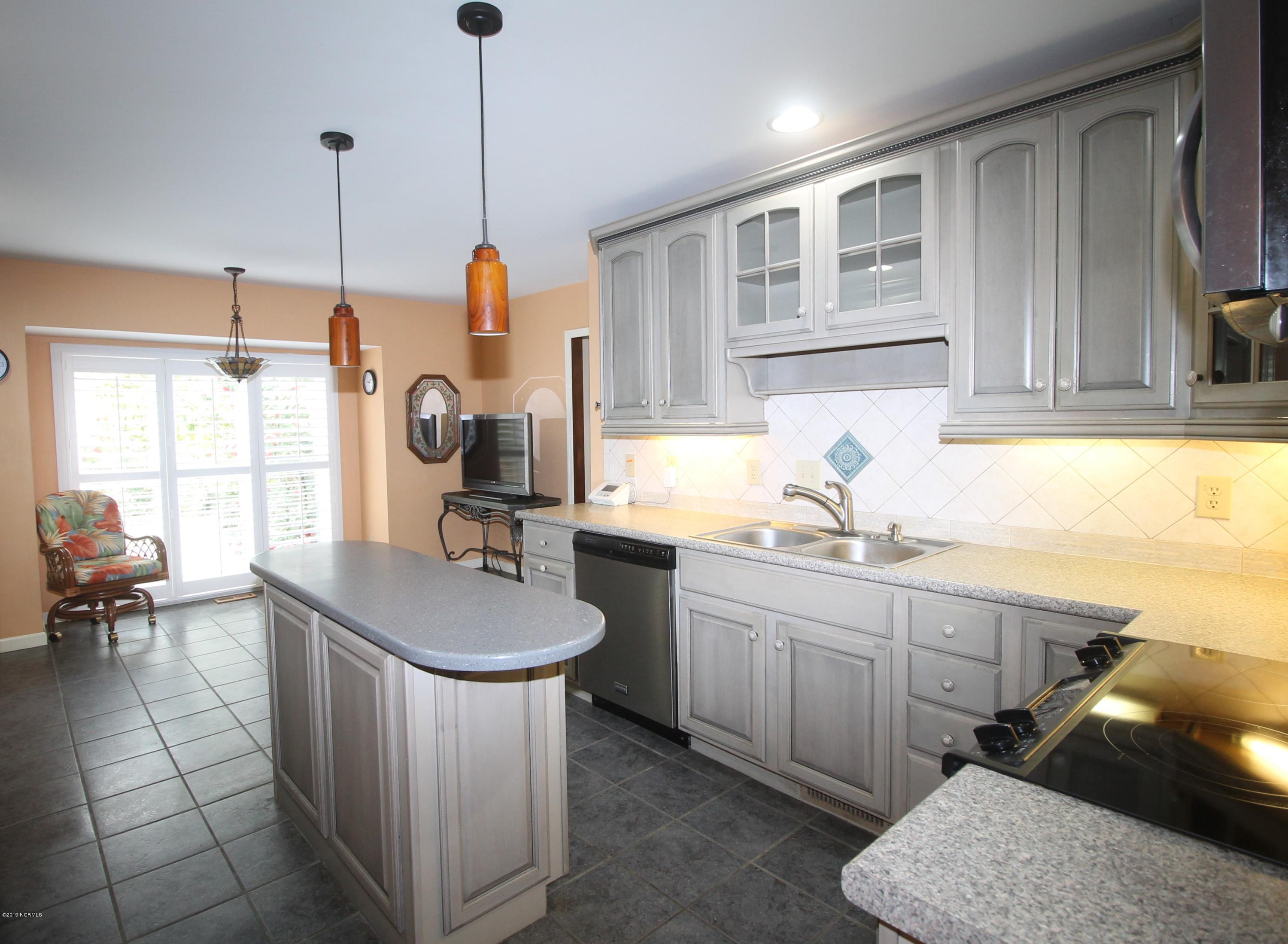 291 Midway Road Southeast Bolivia, NC 28422 - Photo 7 of 66 Kitchen 3