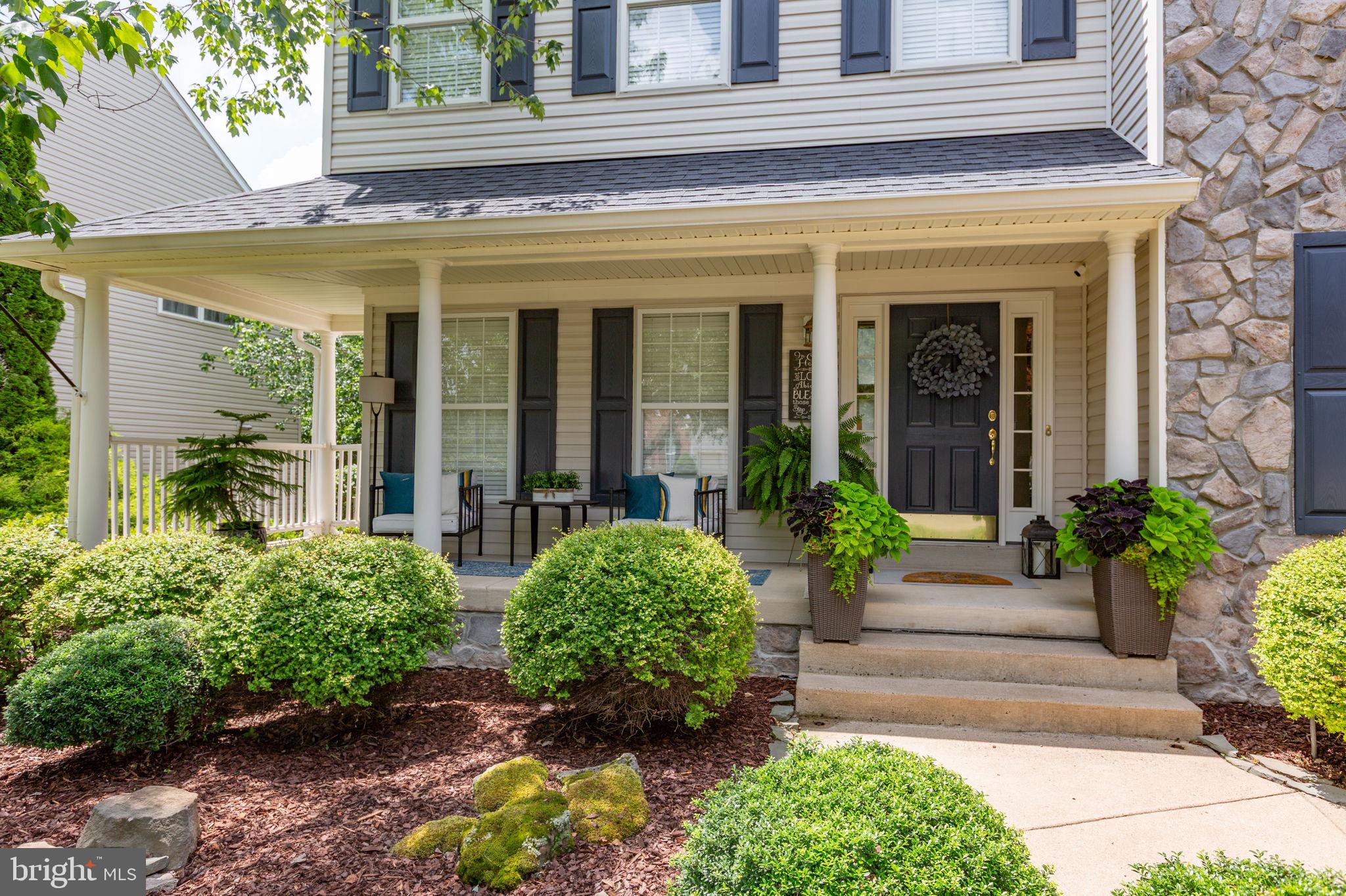24 Tavern Road Stafford, VA 22554 - Photo 5 of 31 Welcoming front porch for relaxation