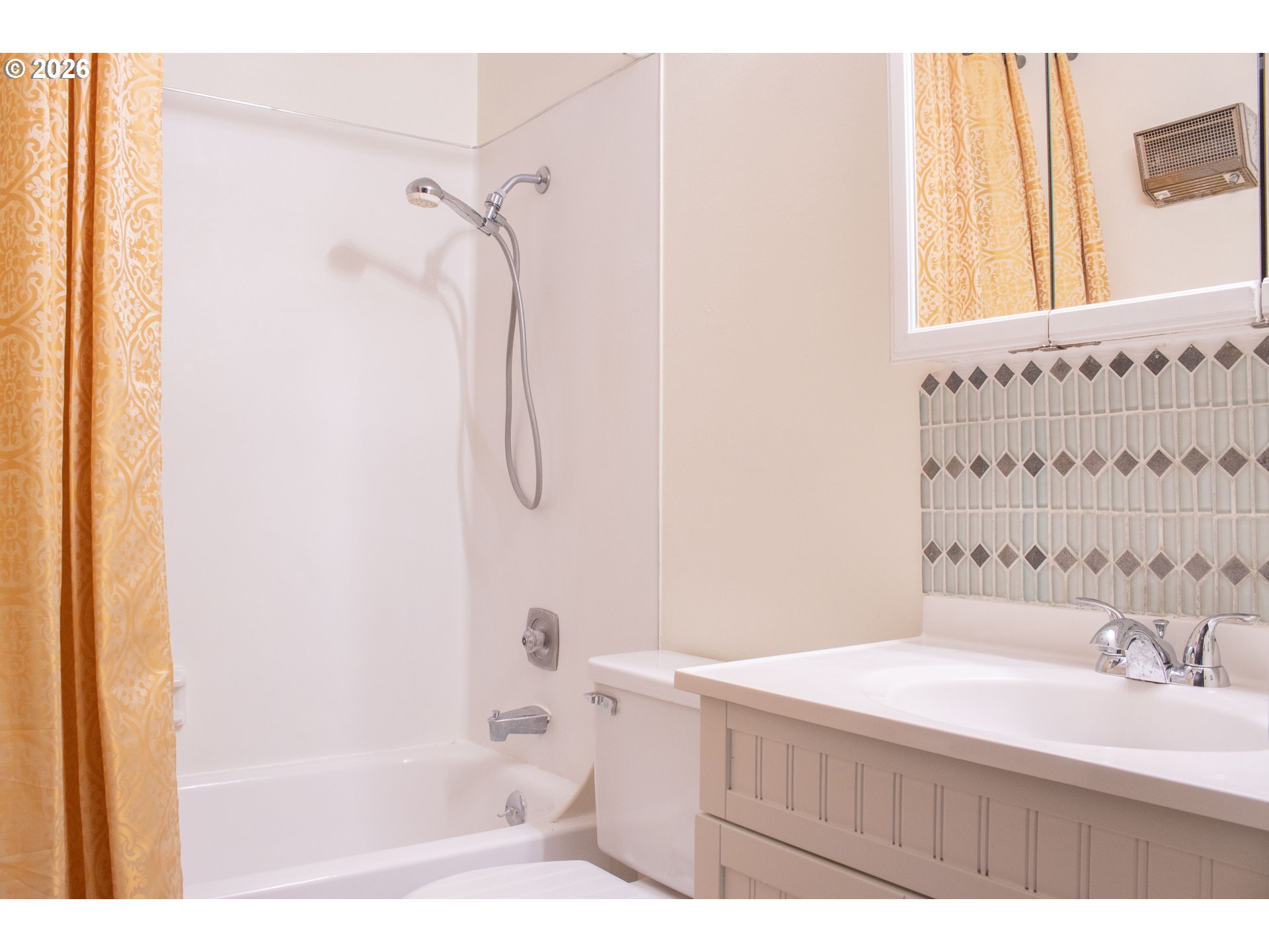 159 Southwest Florence Avenue, Unit L64 Gresham, OR 97080 - Photo 9 of 20