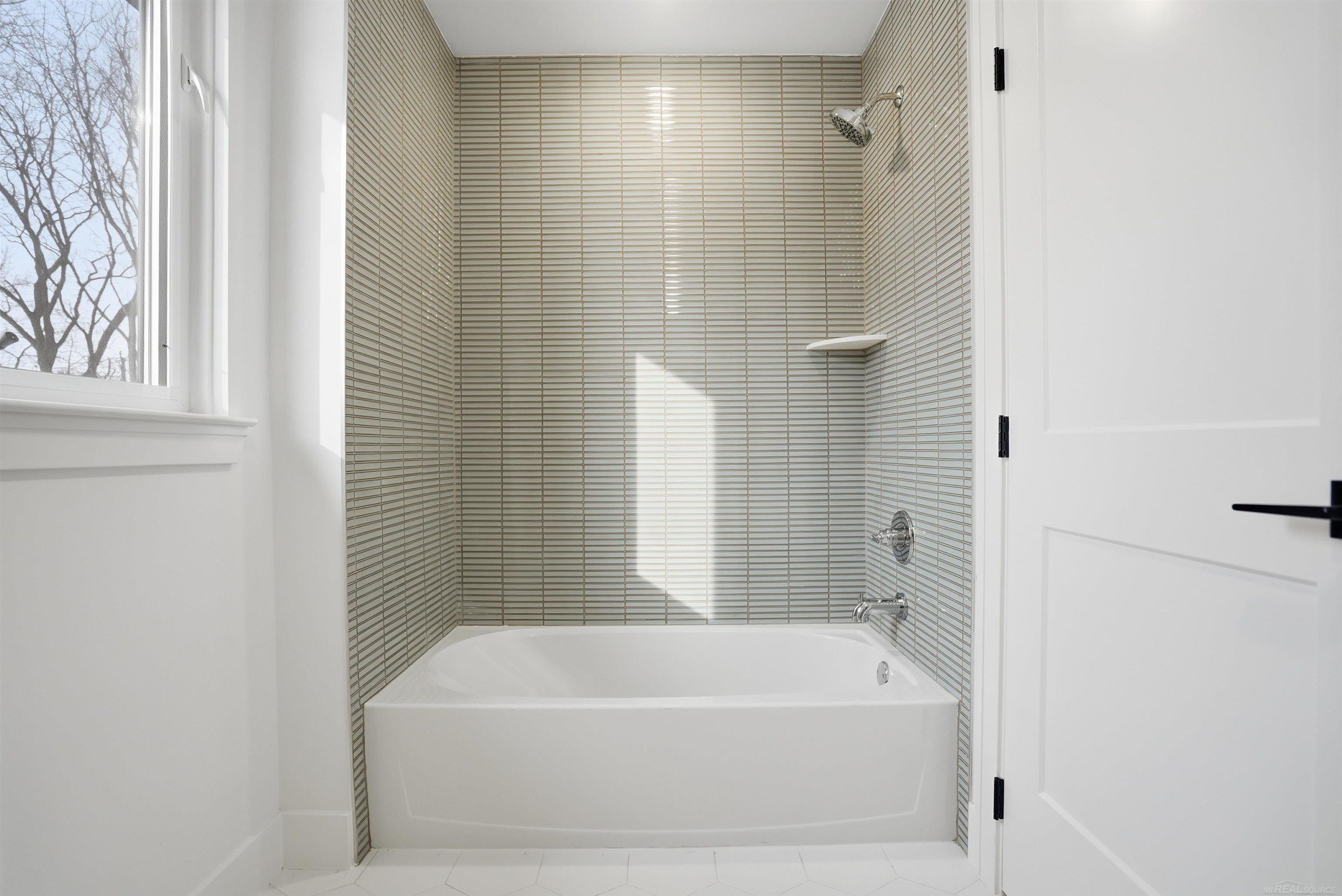 1055 East Avon Road Rochester Hills, MI 48307 - Photo 41 of 44 Gallery Image 41