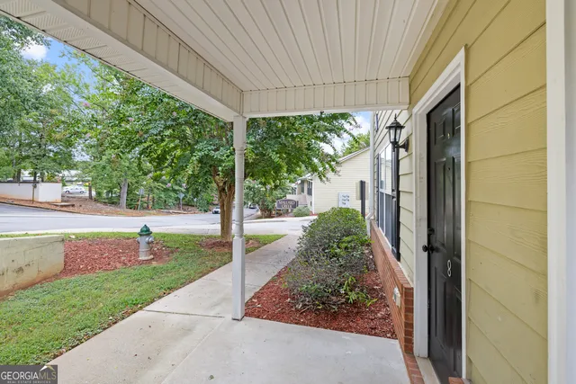a house view with a outdoor space