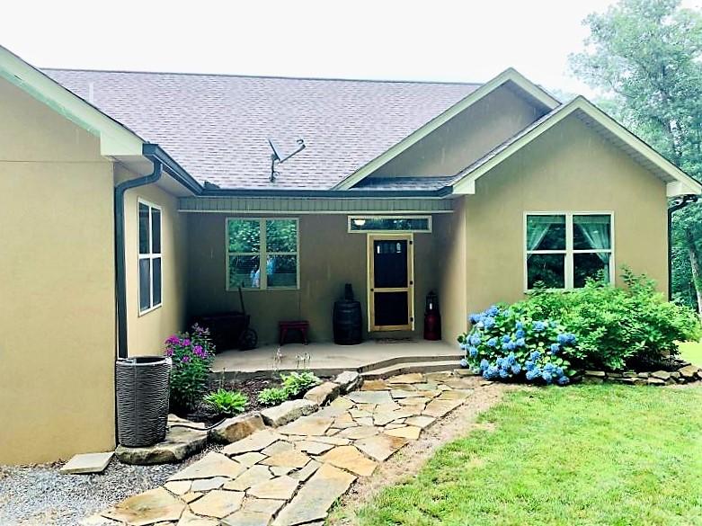 559 Savage Point Road Dunlap, TN 37327 - Photo 2 of 80 20200627220829334090000000-o