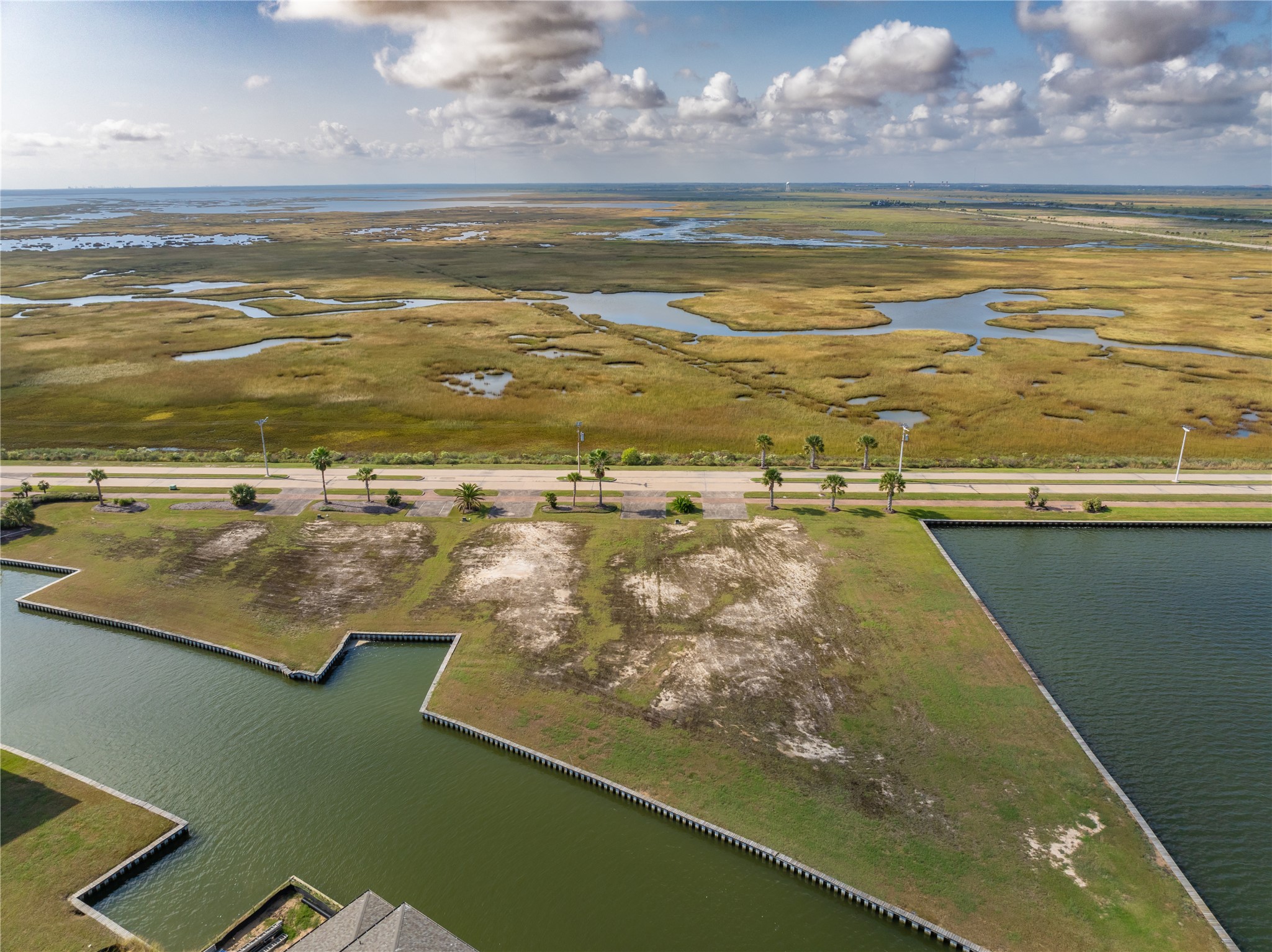 45 Shell Key Hitchcock, TX 77563 - Photo 10 of 41 a view of an ocean