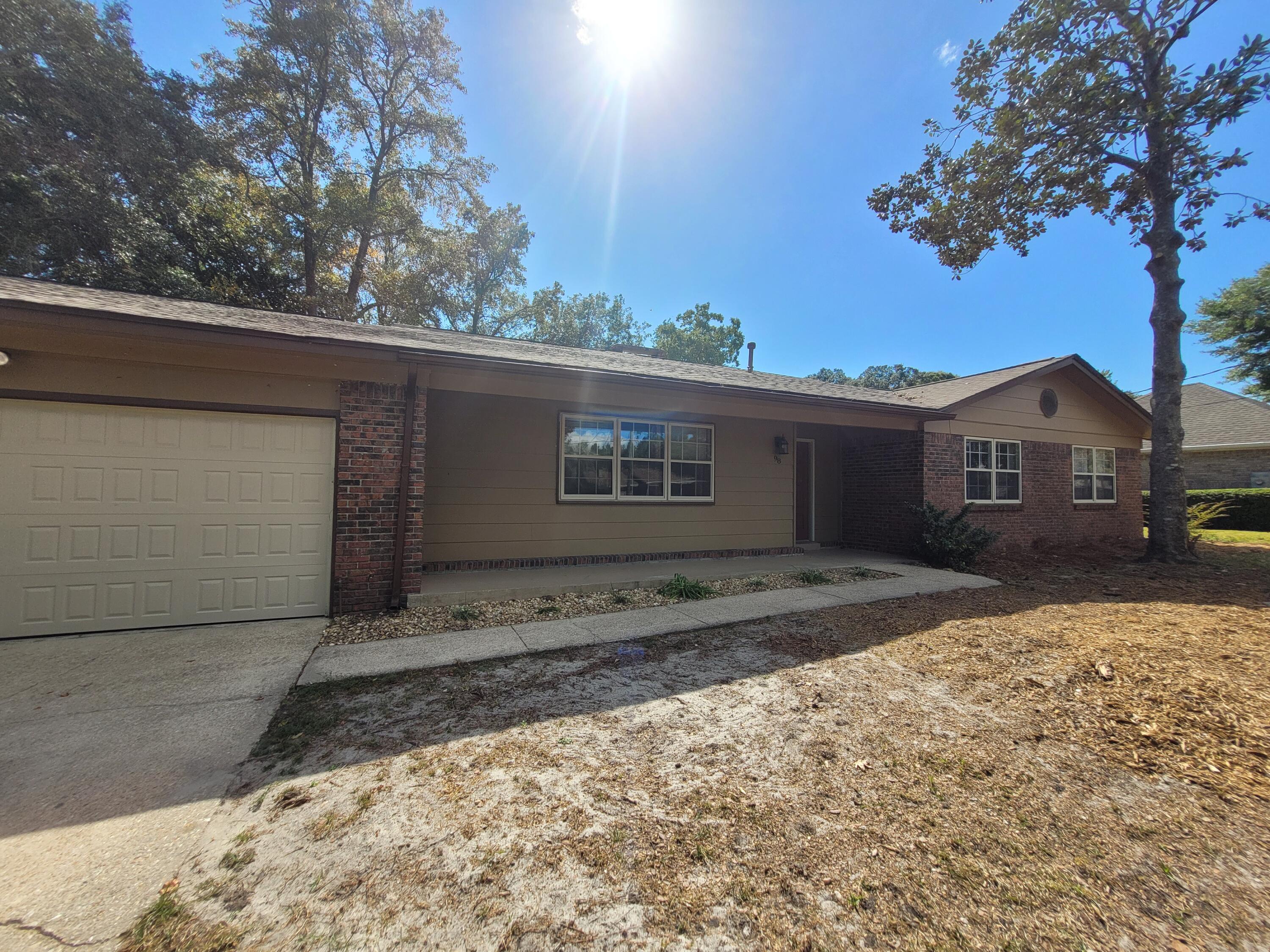 98 Country Club Road Shalimar, FL 32579 - Photo 17 of 17 20241023_134102