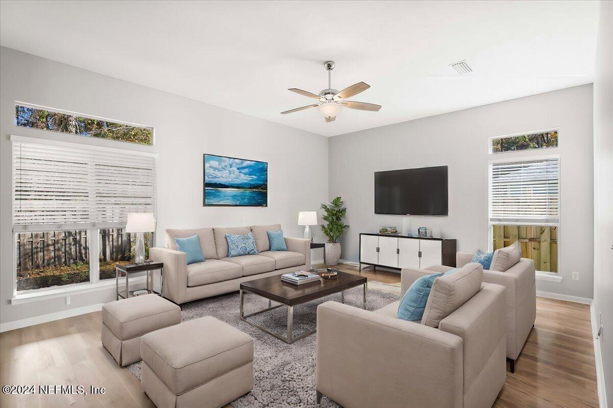 601 Lady Lake Road West Jacksonville, FL 32218 - Photo 11 of 38 Virtually Staged Living Room