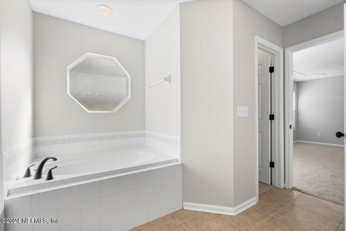 601 Lady Lake Road West Jacksonville, FL 32218 - Photo 17 of 38 Master Bathroom