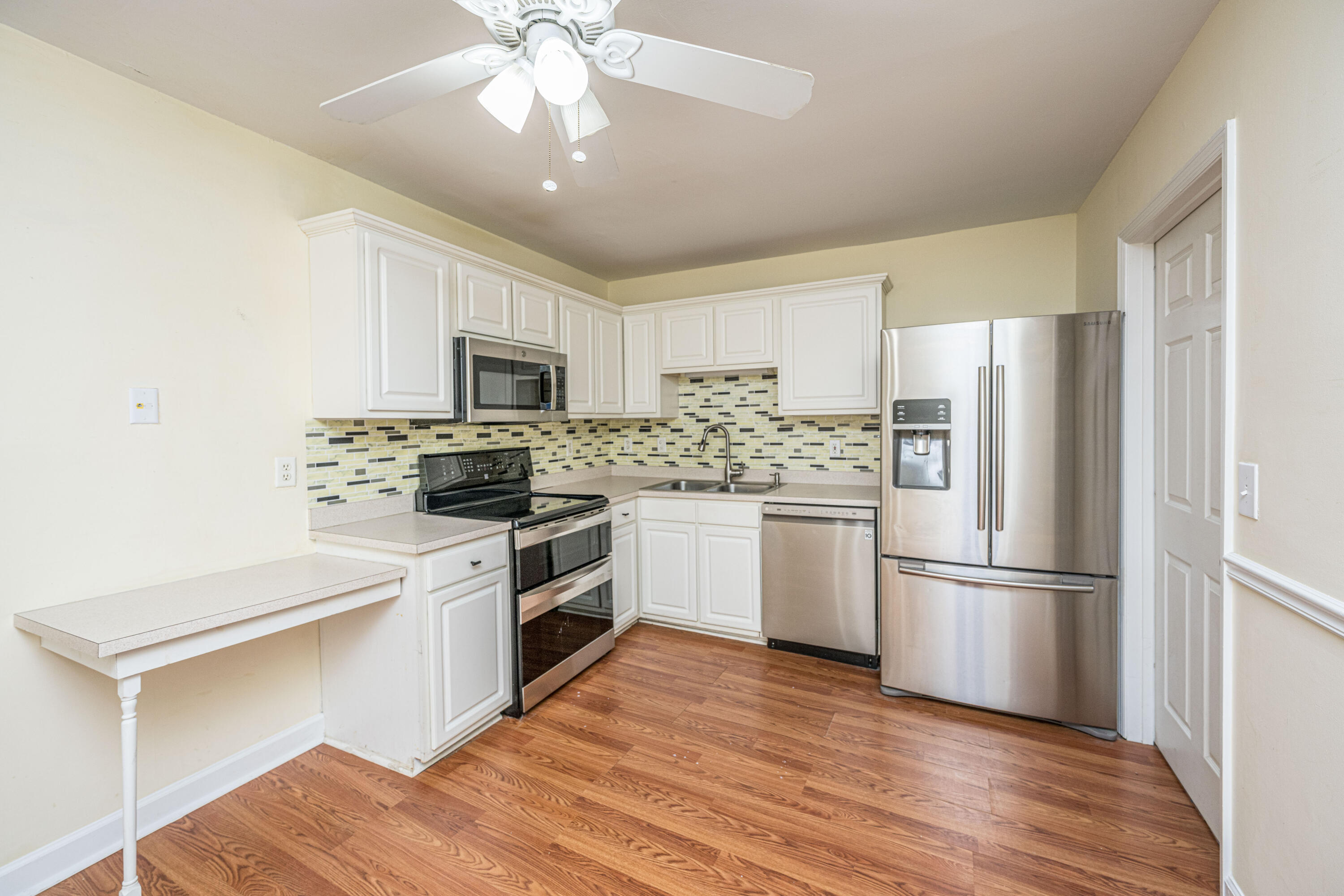 2073 Rondo Street, Unit H Charleston, SC 29414 - Photo 13 of 38 2073RhondoStUnitH012
