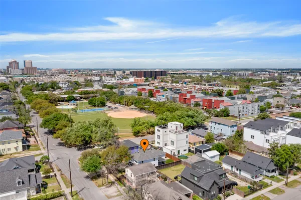 $549,000 | 3105 Garrow Street, Houston, TX 77003