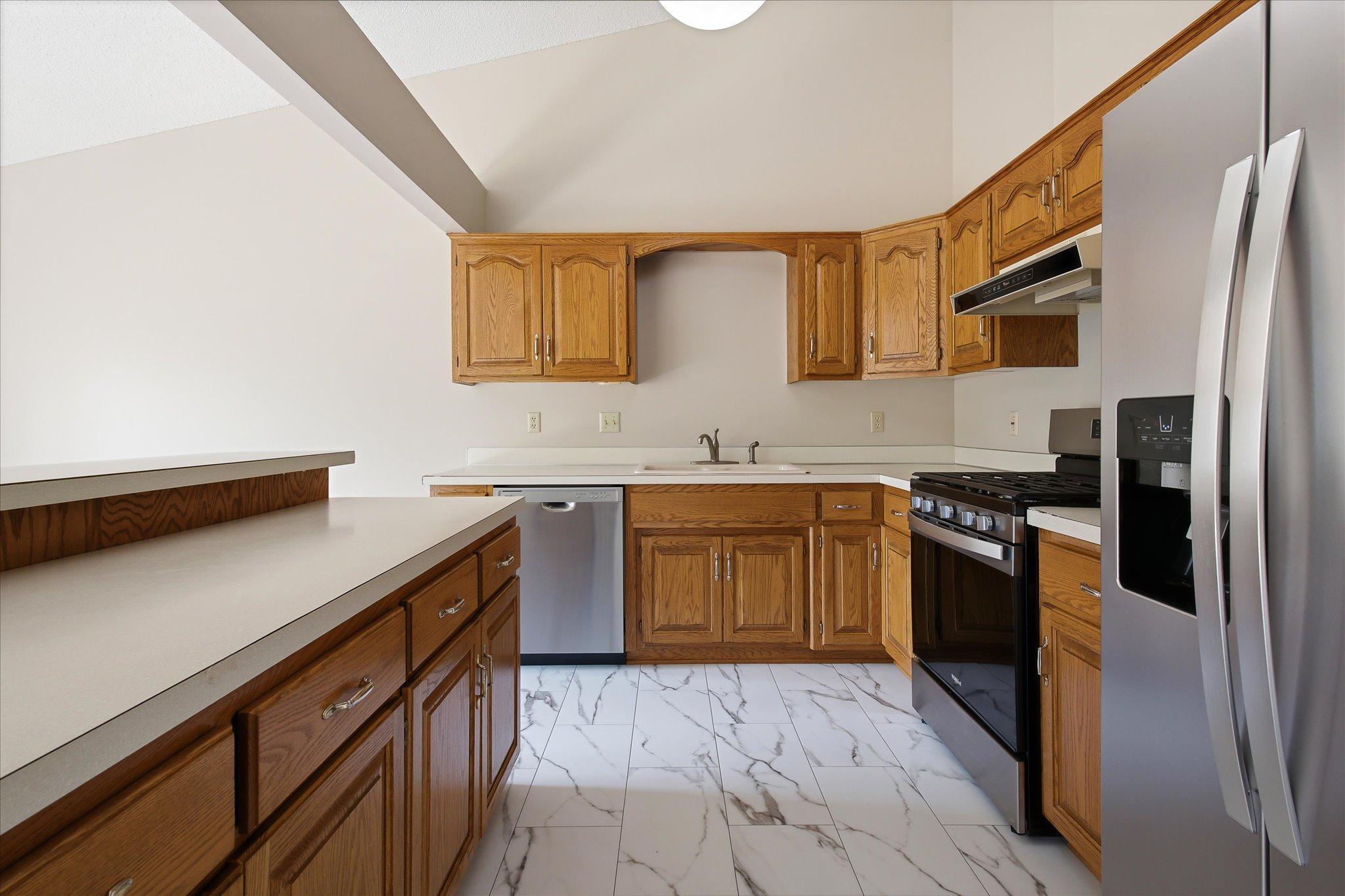 5758 Heather Ridge Drive Shoreview, MN 55126 - Photo 7 of 40 Gallery Image 7