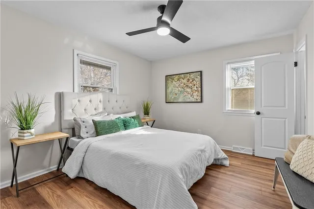 $299,900 | 811 Northeast Mulberry Street, Lee's Summit, MO 64086