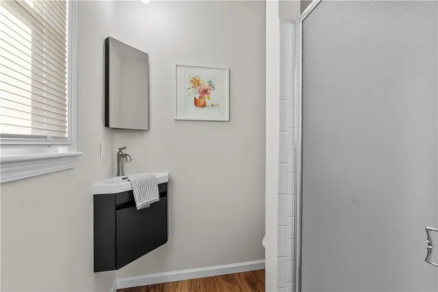 $299,900 | 811 Northeast Mulberry Street, Lee's Summit, MO 64086