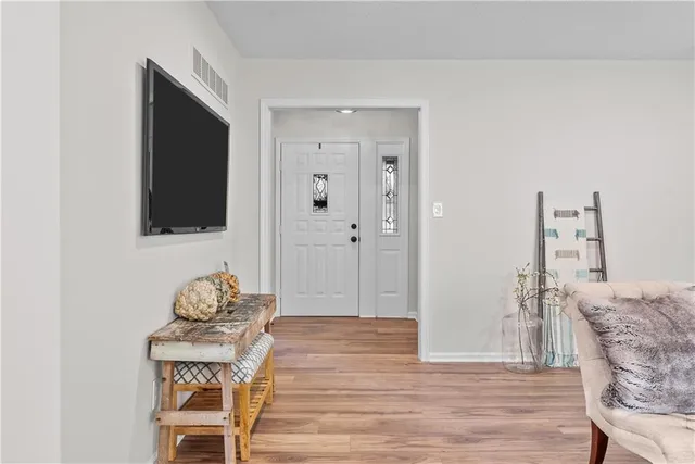 $299,900 | 811 Northeast Mulberry Street, Lee's Summit, MO 64086