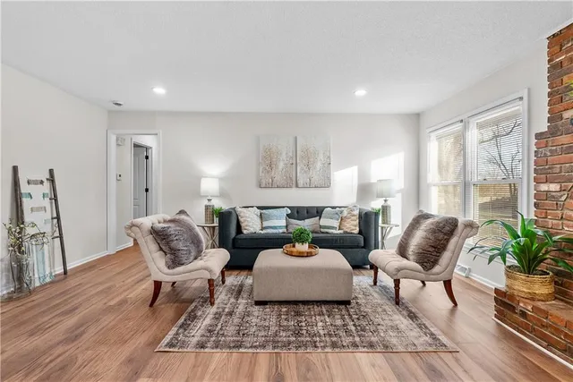 $299,900 | 811 Northeast Mulberry Street, Lee's Summit, MO 64086