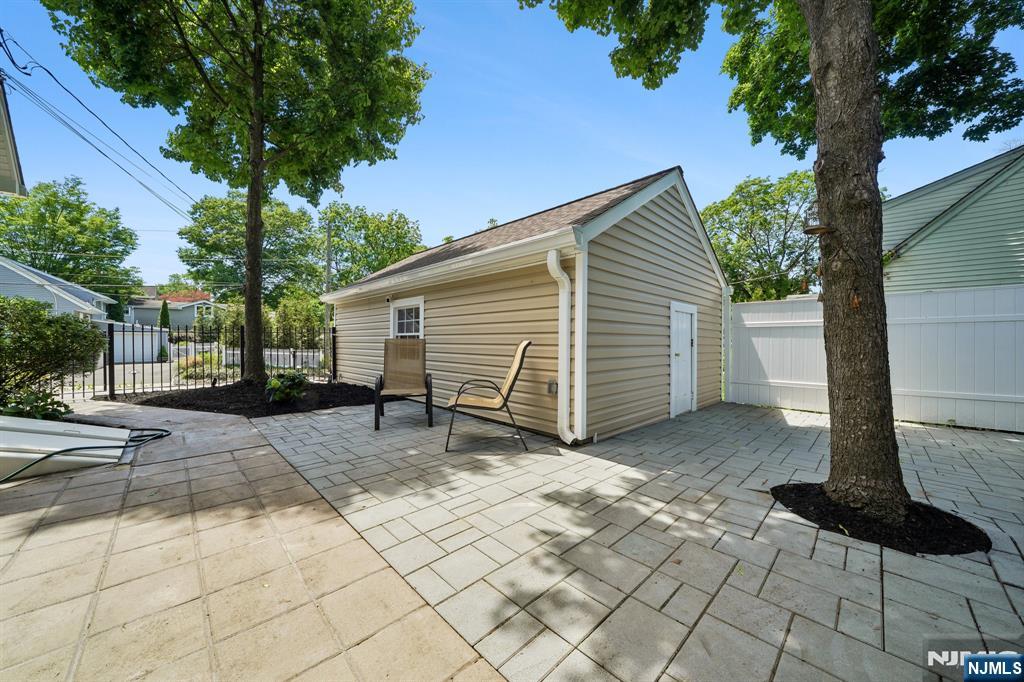 428 Fairfield Avenue Ridgewood, NJ 07450 - Photo 32 of 37