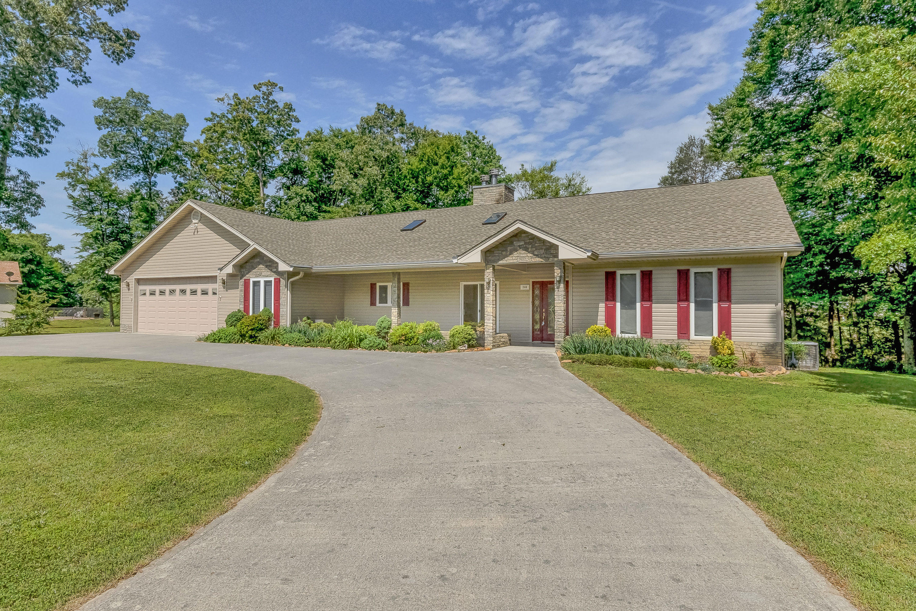 346 Devon Way Road Baneberry, TN 37890 - Photo 1 of 38 346 Devon Way Rd White Pine TN-MLS_Size-