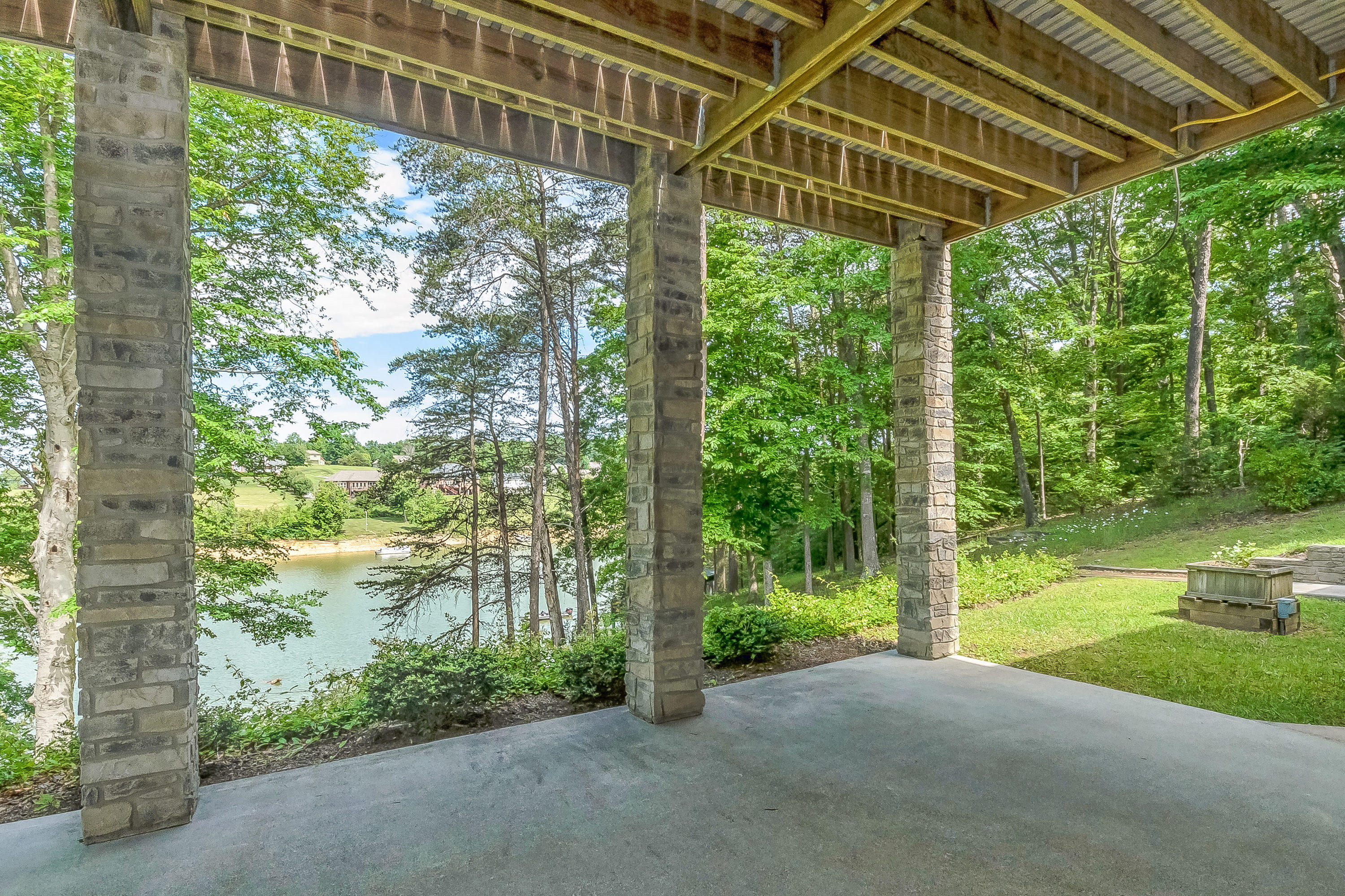 346 Devon Way Road Baneberry, TN 37890 - Photo 30 of 38 346 Devon Way Rd White Pine TN-MLS_Size-