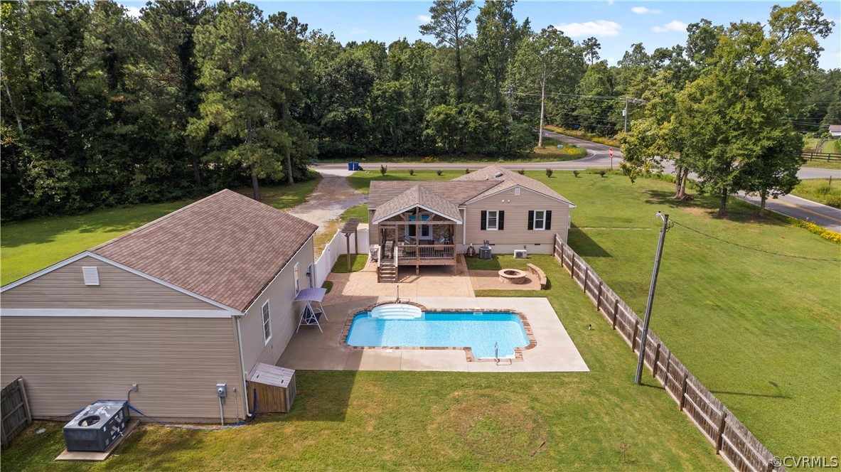 3917 Lakeview Road Colonial Heights, VA 23834 - Photo 3 of 43 Gallery Image 3