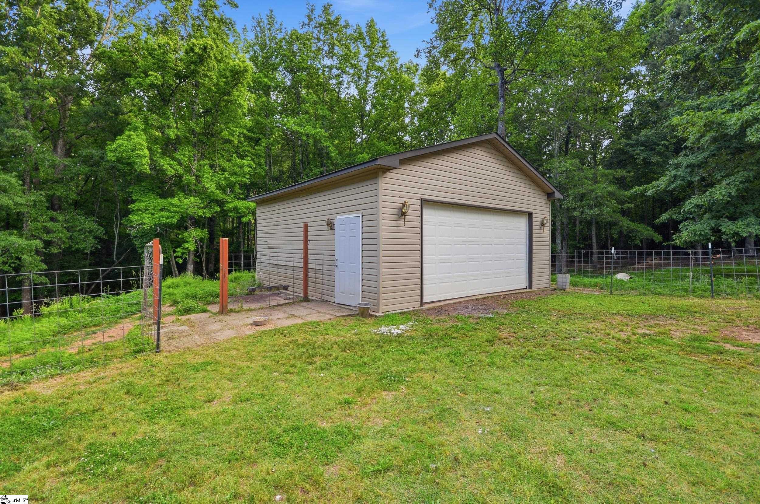 224 2 Notch Trail Easley, SC 29642 - Photo 4 of 50