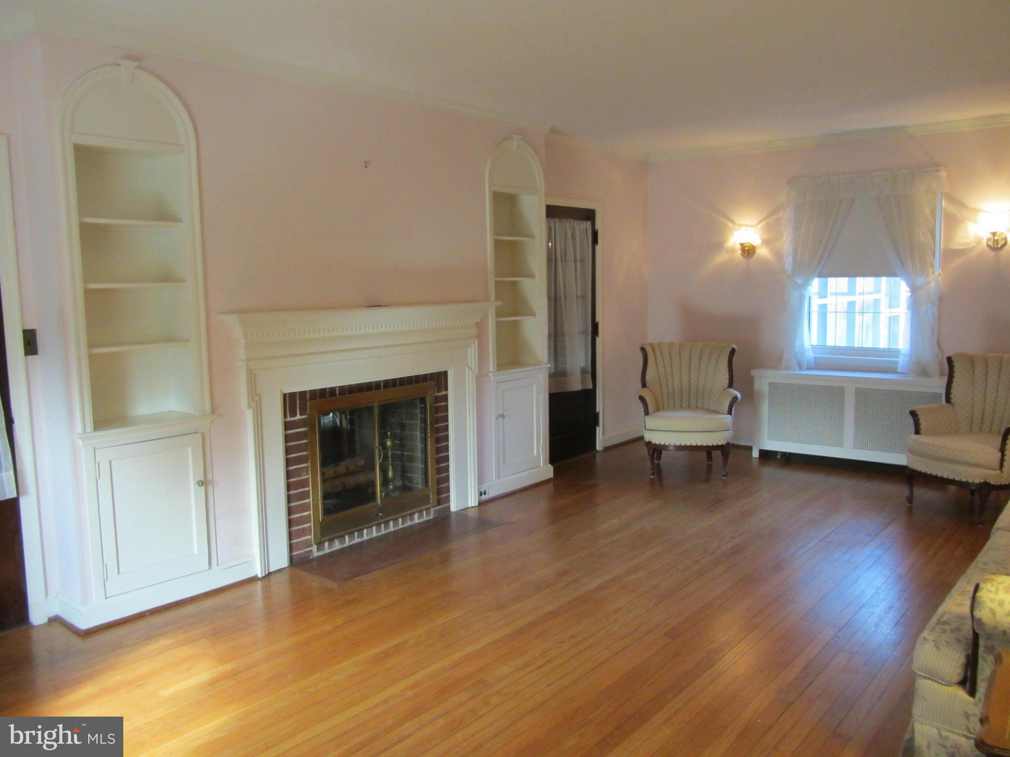 203 Aigburth Road Baltimore, MD 21286 - Photo 3 of 21 Living Room with Hardwood Flooring