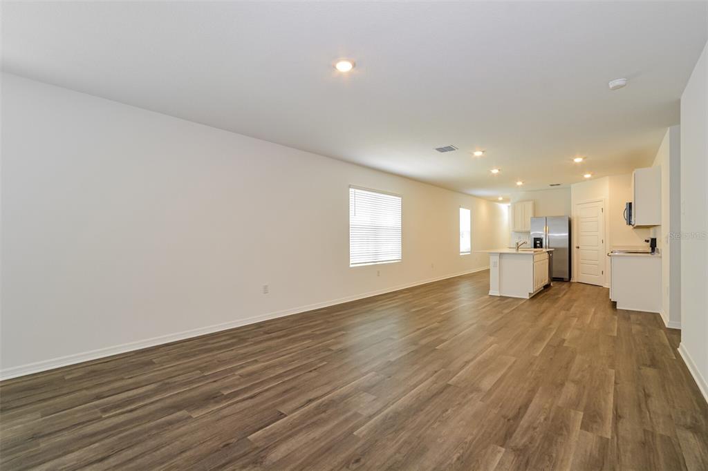 3437 Nettle Loop Tavares, FL 32778 - Photo 4 of 22