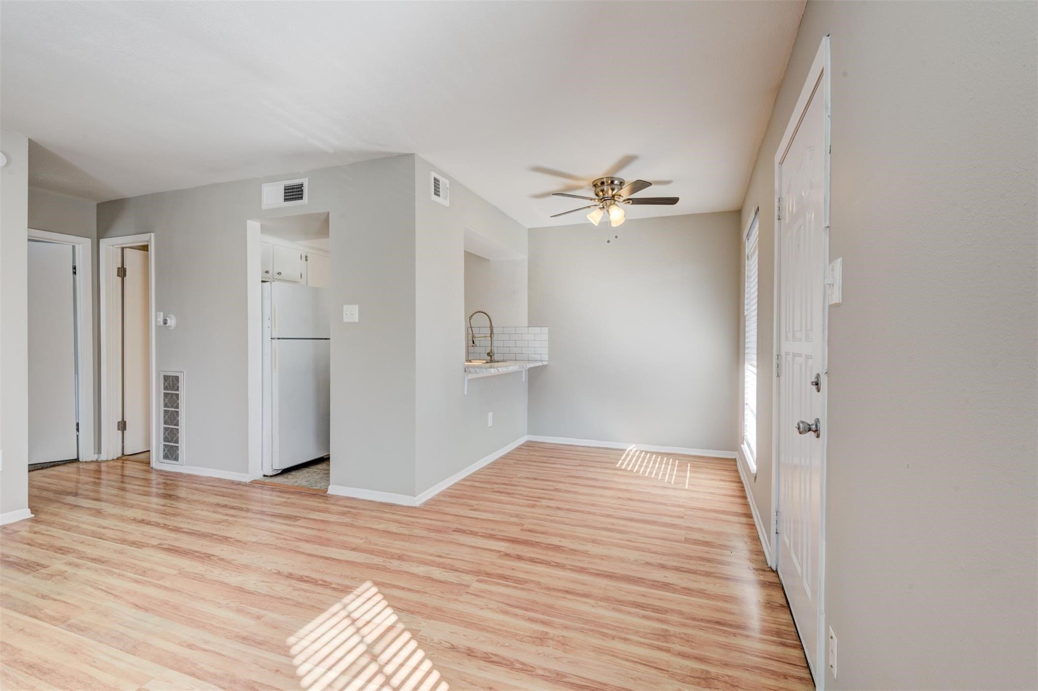 513 Ridge Street, Unit 3 Houston, TX 77009 - Photo 7 of 14 Gallery Image 7
